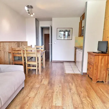 Apartment Skis Aux Pieds A La Tania - 2 Pieces, 4 Pers, Avec Balcon, Proche Centre Station - Fr-1-182a-29 Courchevel